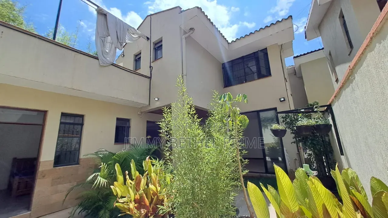 4bdrm Townhouse / Terrace in Spring Valley for rent