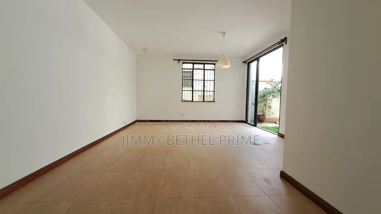 4bdrm Townhouse / Terrace in Spring Valley for rent