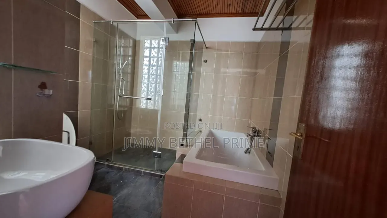 4bdrm Townhouse / Terrace in Spring Valley for rent