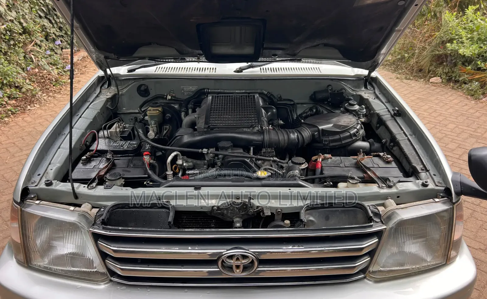 Toyota Land Cruiser Prado 2000 Silver
