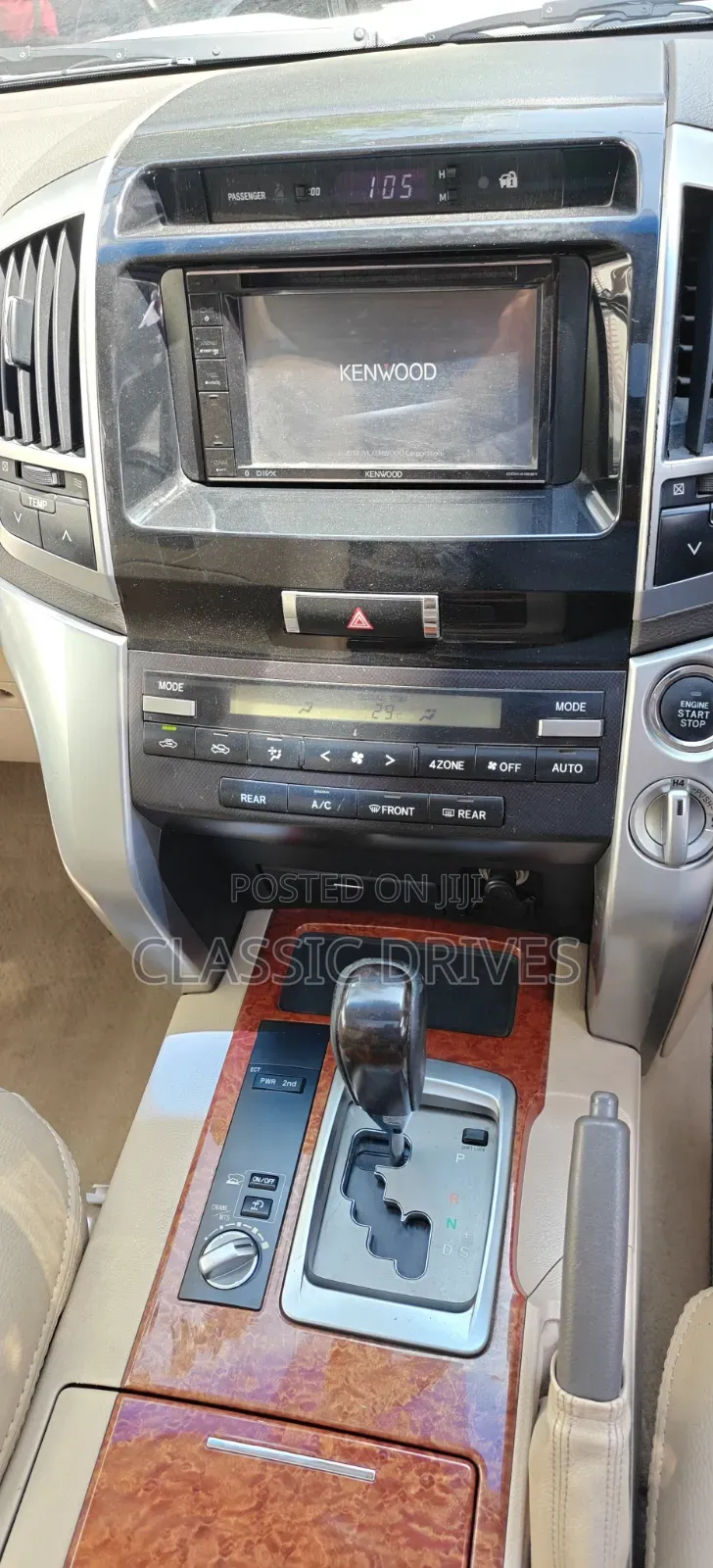 Toyota Land Cruiser 2012 White