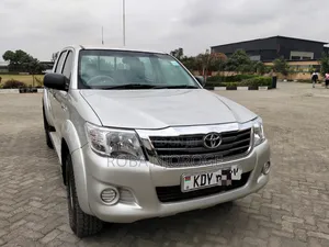 Toyota Hilux 2009 Silver