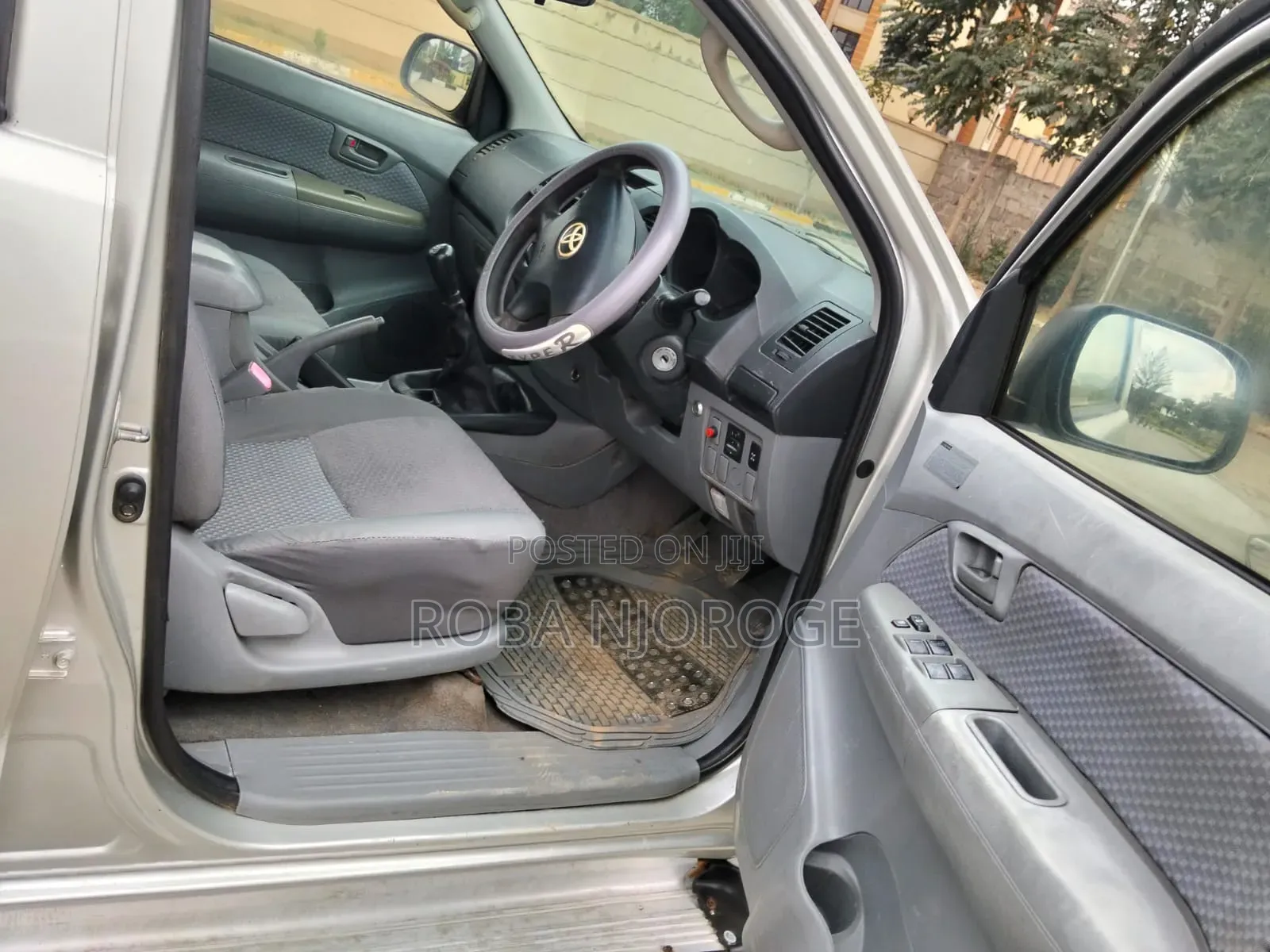 Toyota Hilux 2009 Silver