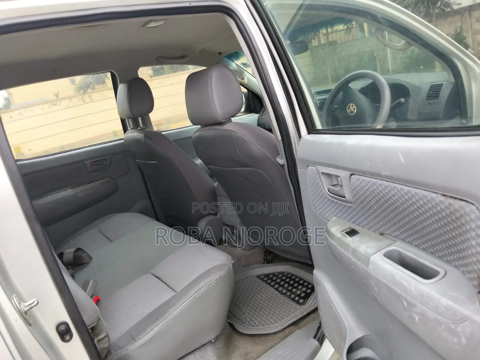Toyota Hilux 2009 Silver