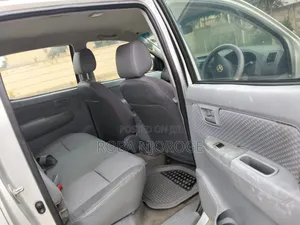 Toyota Hilux 2009 Silver