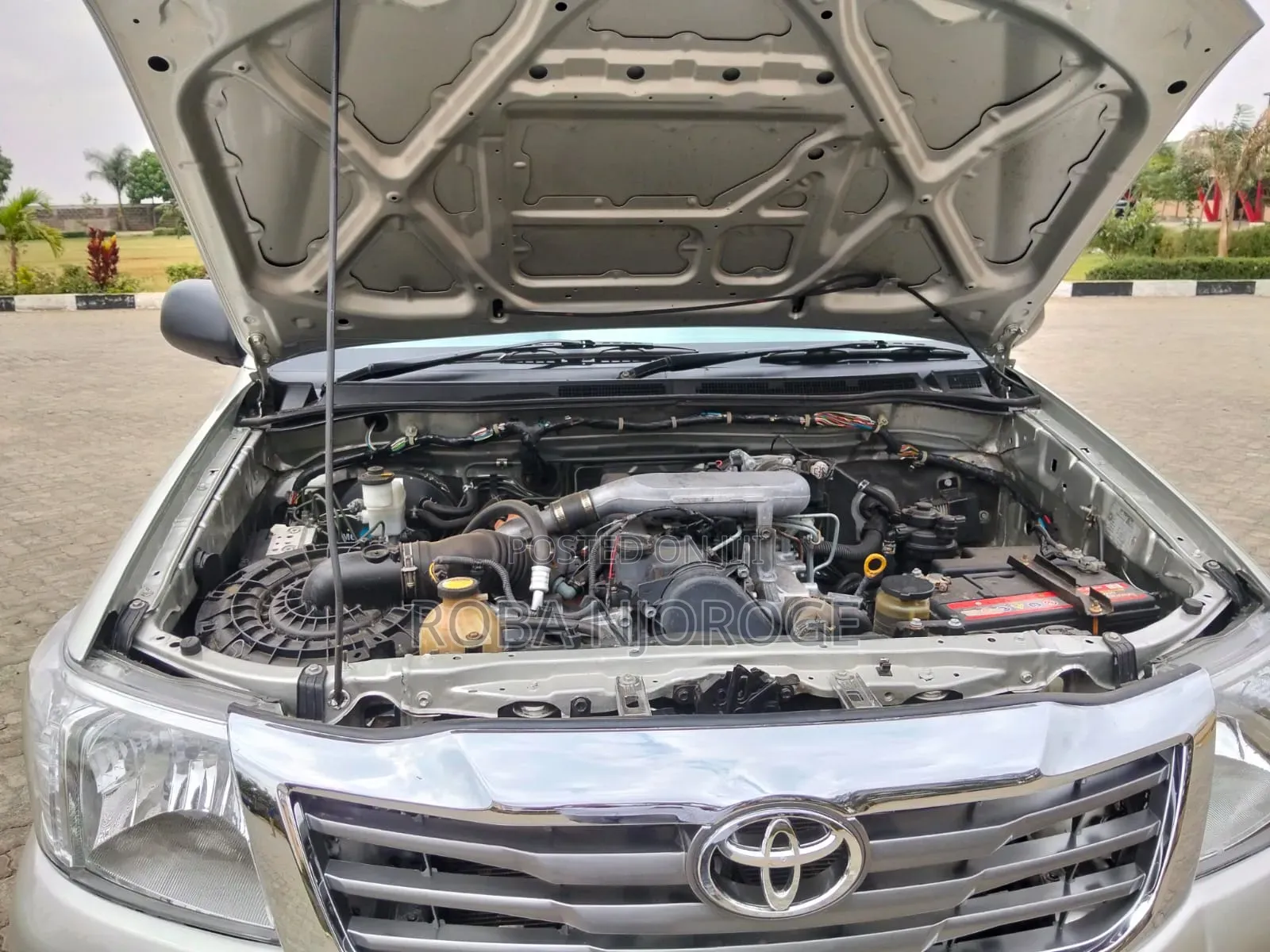Toyota Hilux 2009 Silver