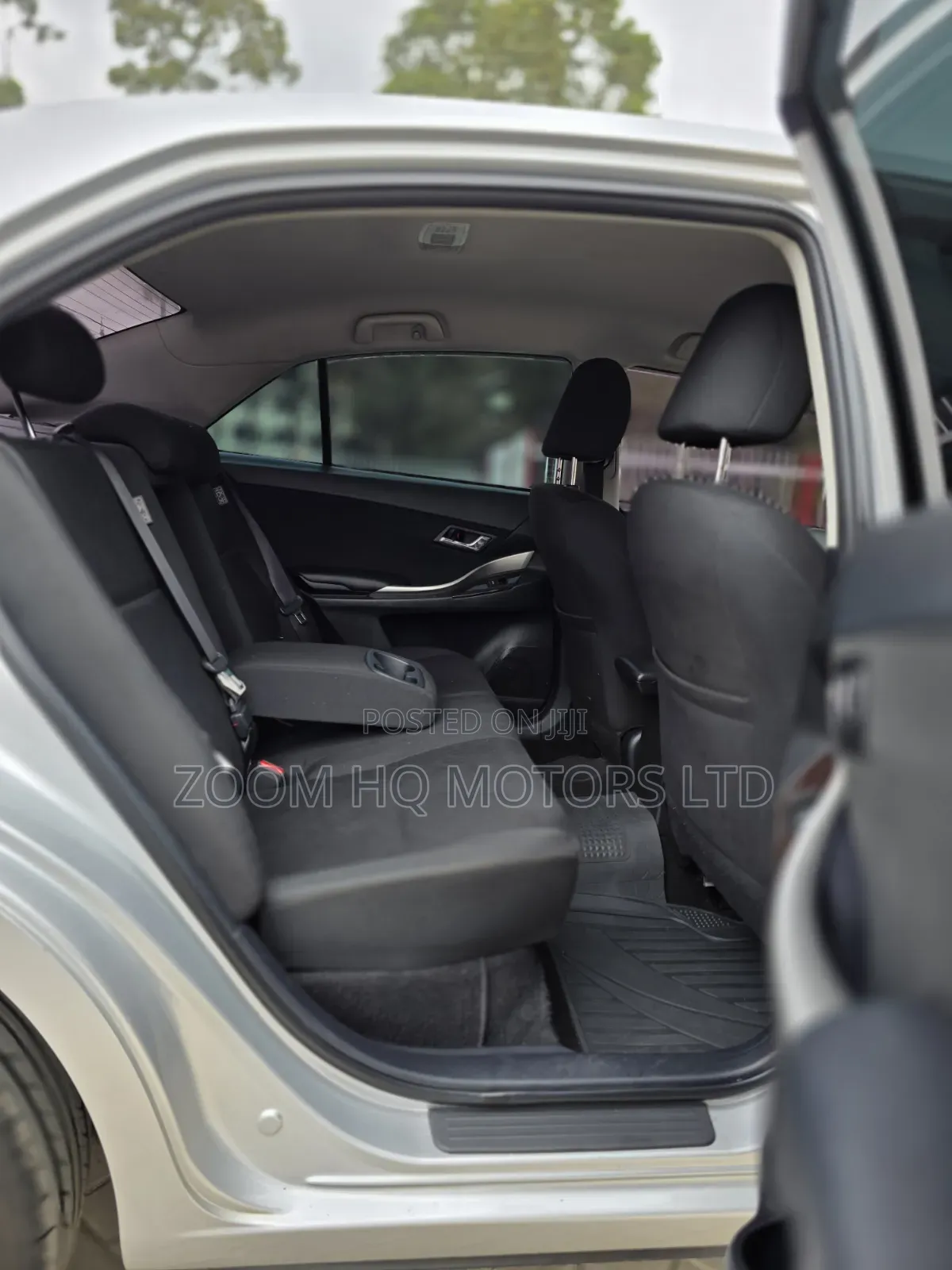 Toyota Premio 2020 Silver