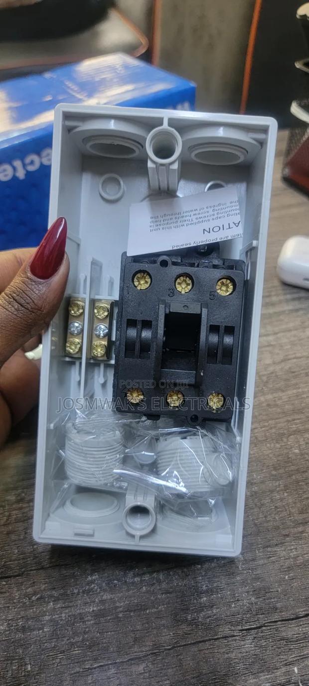 Dorman Smith Isolator 32amps - thumbnail 2