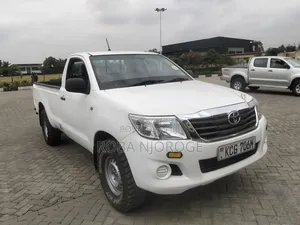 Toyota Hilux 2015 Off white