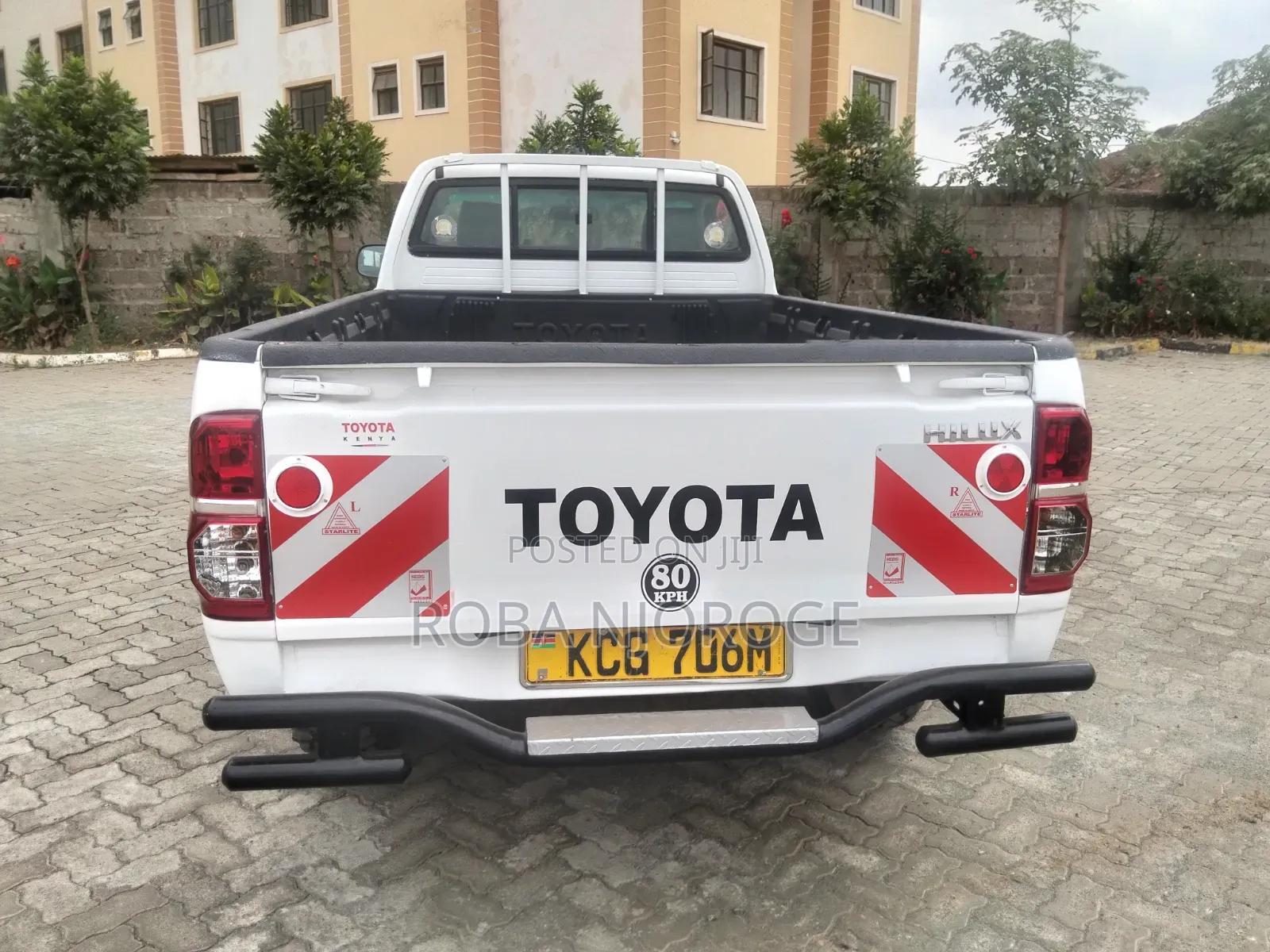 Toyota Hilux 2015 Off white