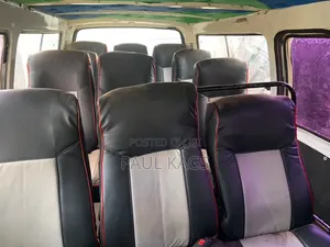 Toyota HiAce 2001 White