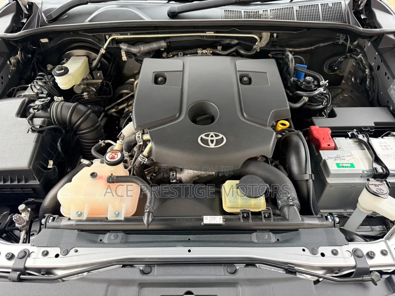 Toyota Hilux 2019 Gray