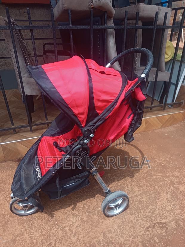 Light Weight Baby Stroller in Good Condition - thumbnail 2