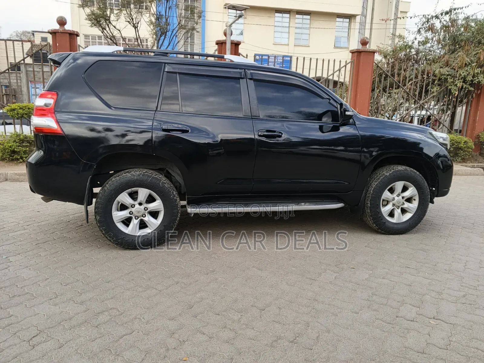 Toyota Land Cruiser Prado 2011 Black