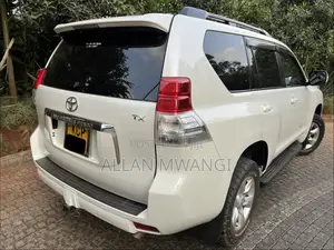 Toyota Land Cruiser Prado 4.0 Petrol TX 2011 Pearl