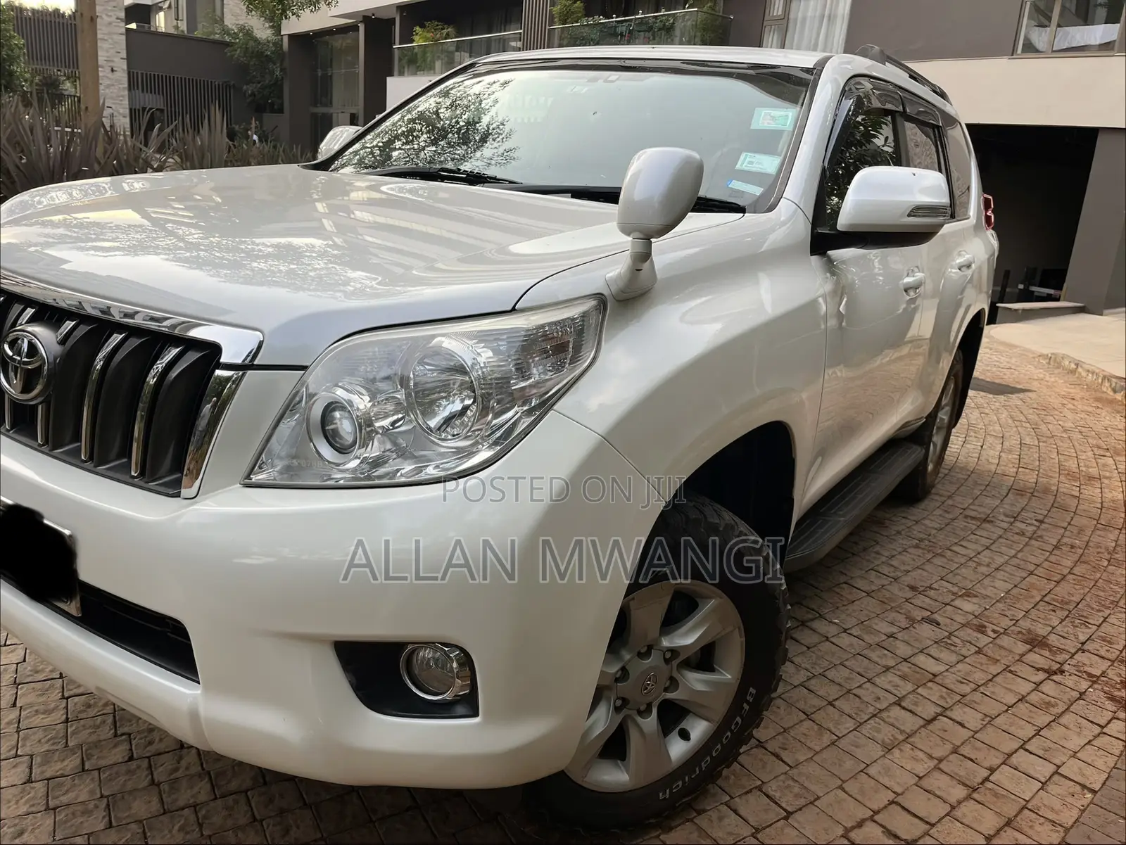 Toyota Land Cruiser Prado 4.0 Petrol TX 2011 Pearl