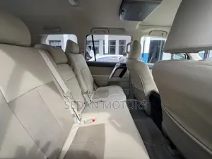 Toyota Land Cruiser Prado 2019 Off white