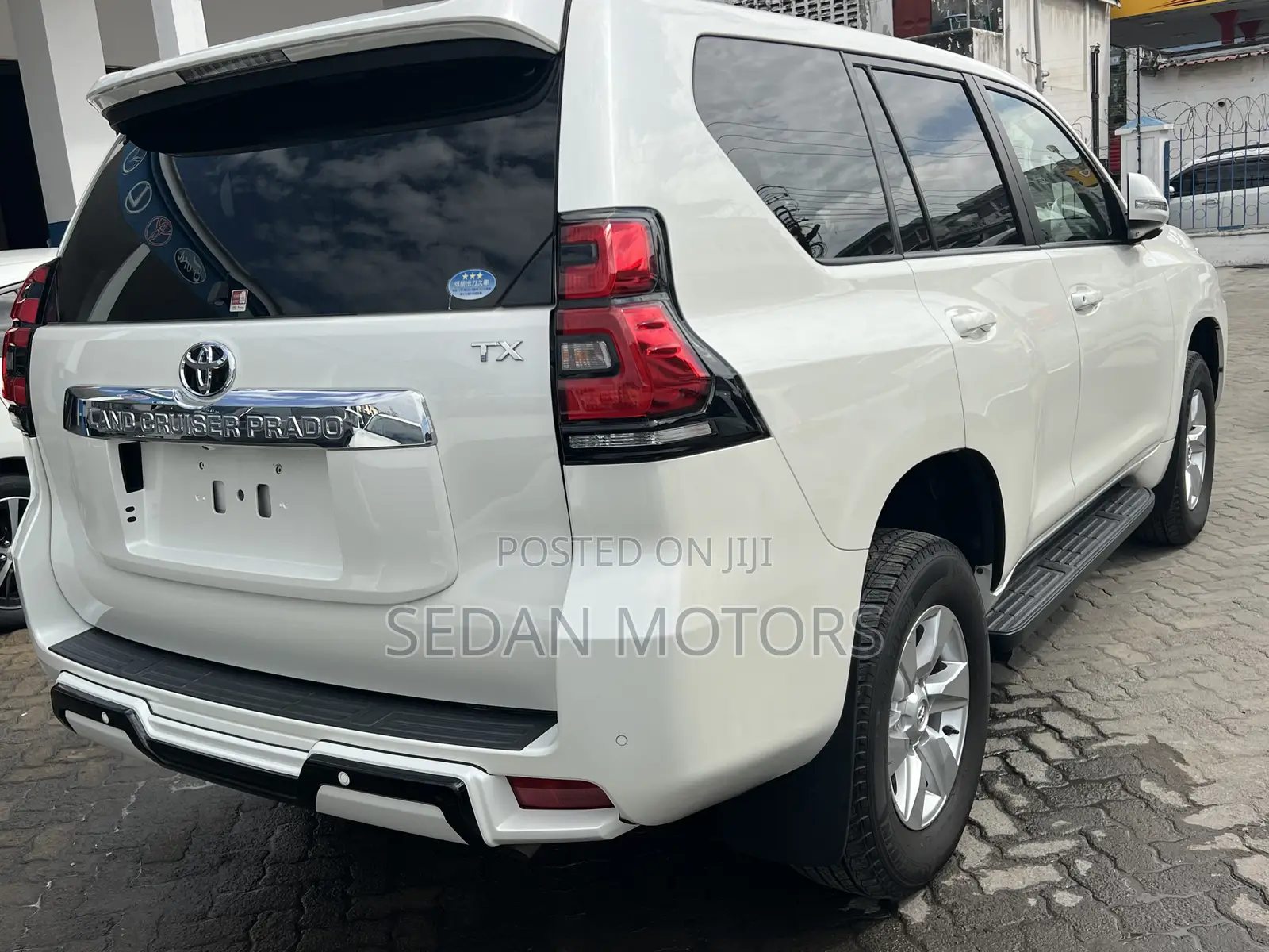 Toyota Land Cruiser Prado 2019 Off white