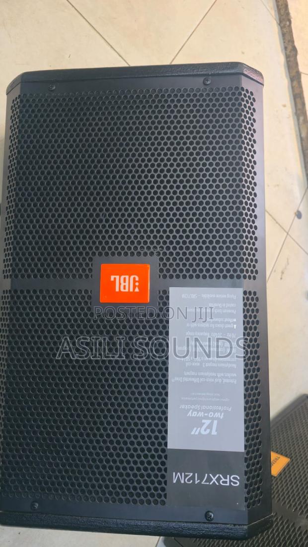 JBL Srx712m - main view