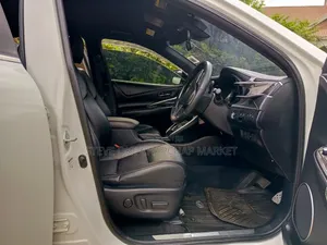 Toyota Harrier 2018