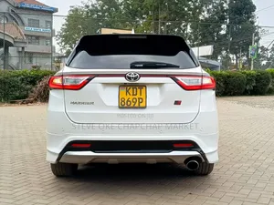 Toyota Harrier 2018