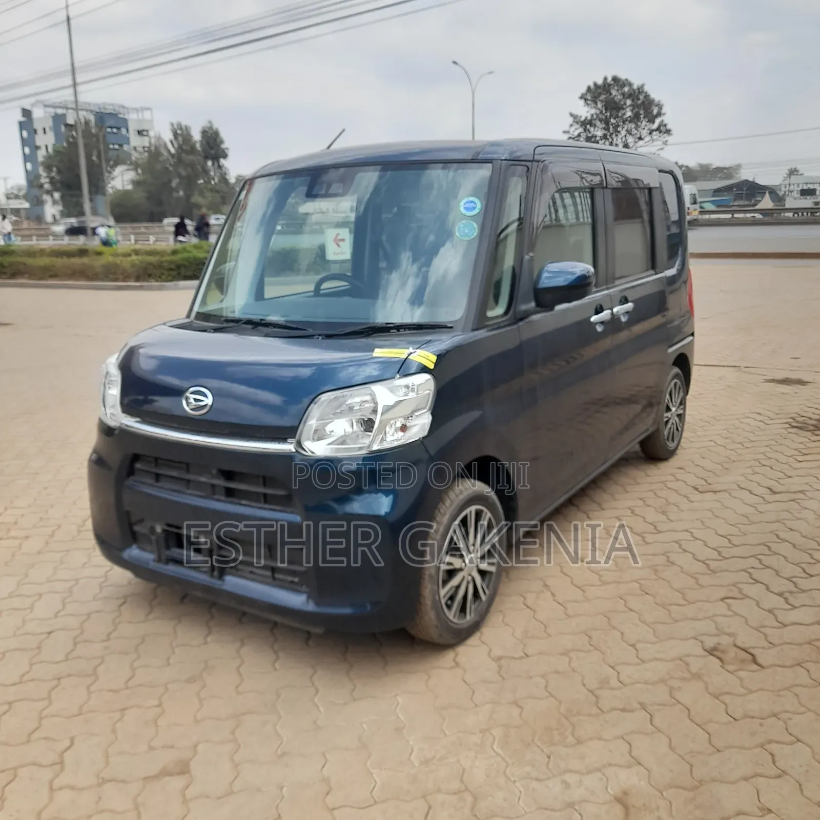 Daihatsu Tanto 2019 Blue