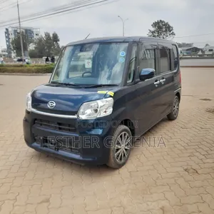 Daihatsu Tanto 2019 Blue