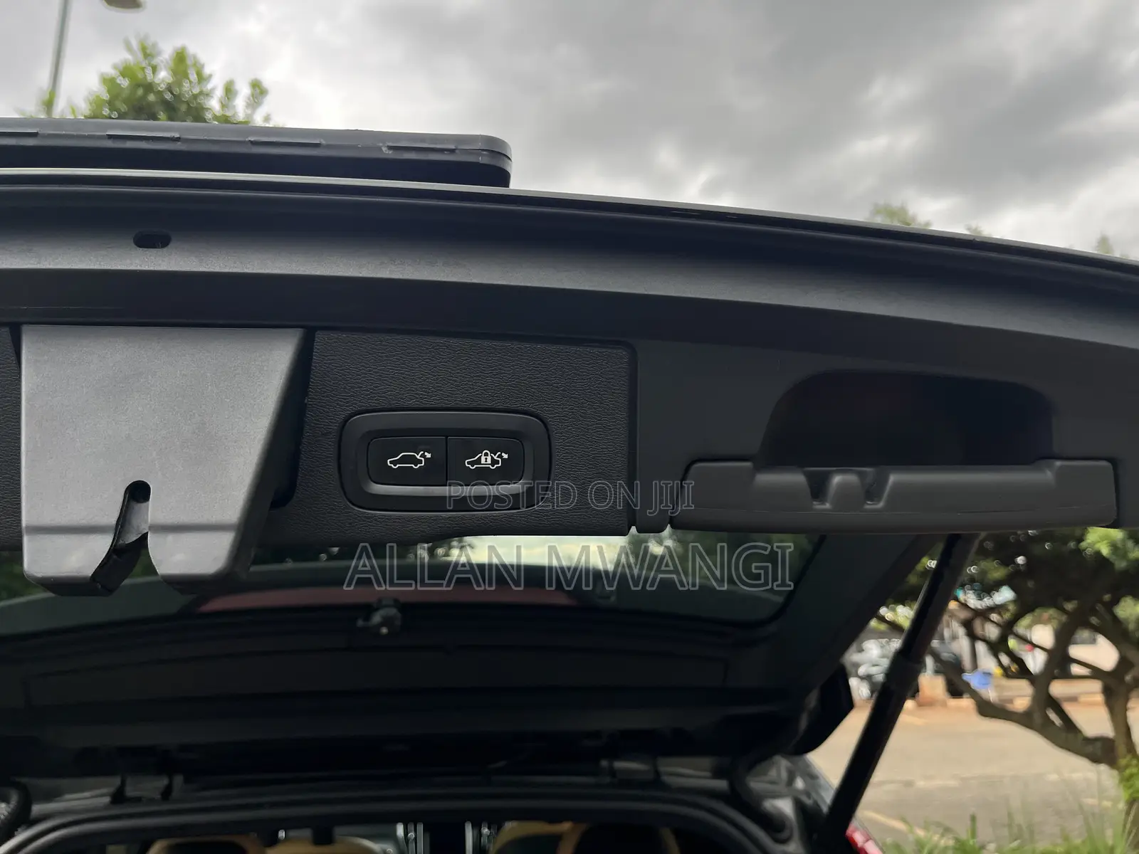 Volvo XC60 2018 Brown