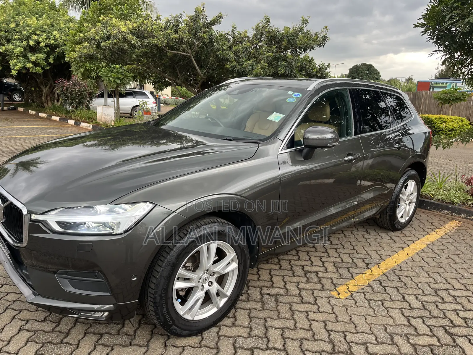 Volvo XC60 2018 Brown