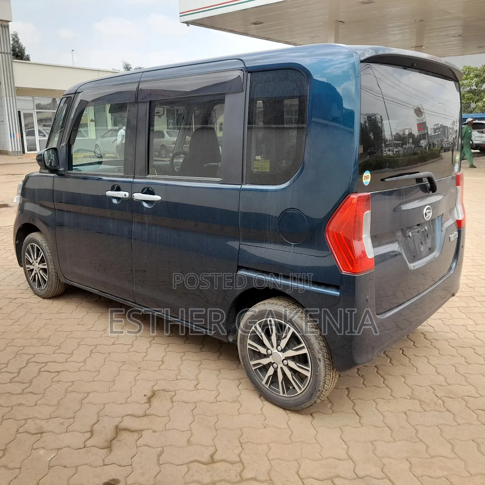 Daihatsu Tanto 2019 Blue
