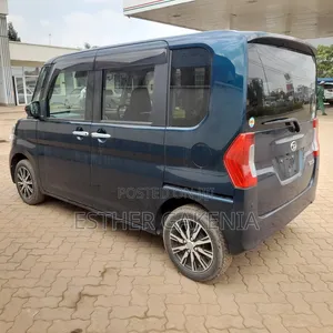 Daihatsu Tanto 2019 Blue