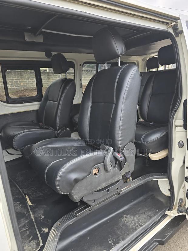 Toyota HiAce 2015 White - thumbnail 7