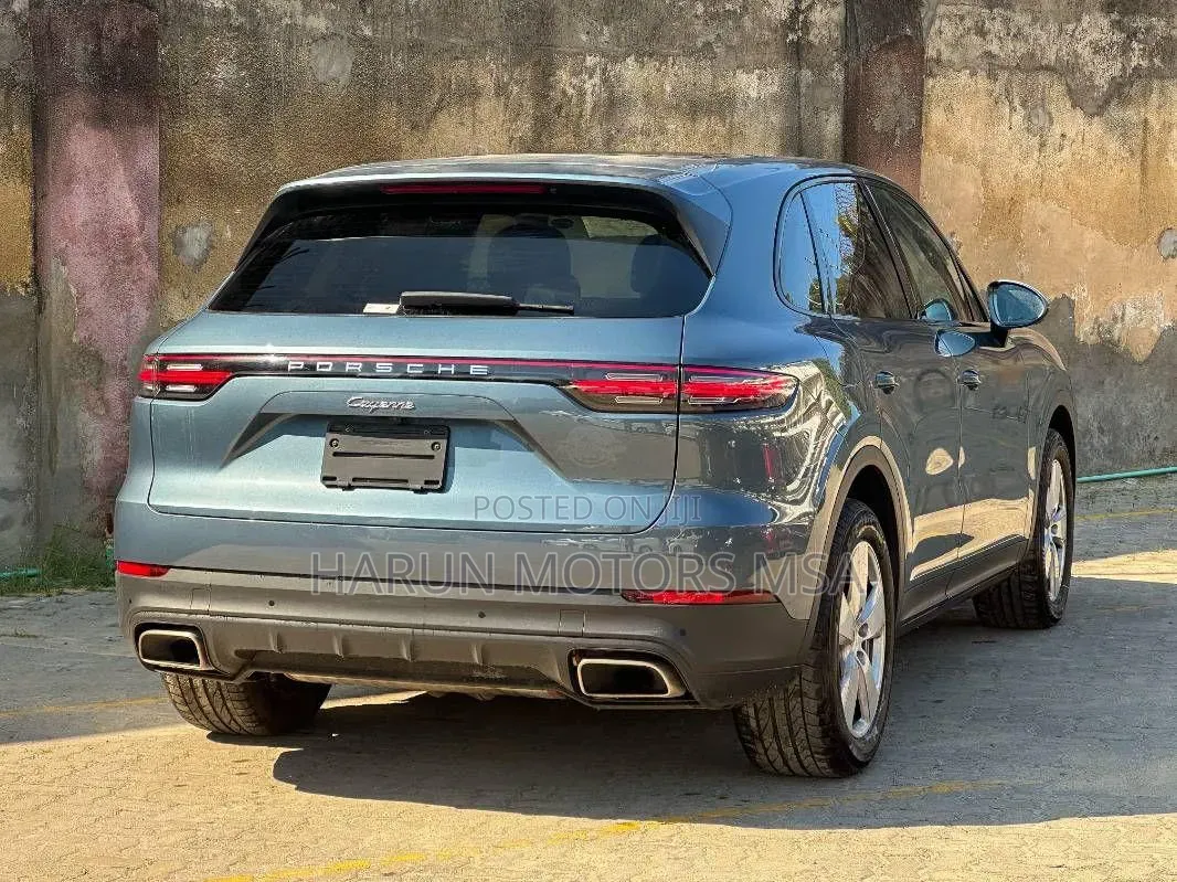 Porsche Cayenne 2019 Blue