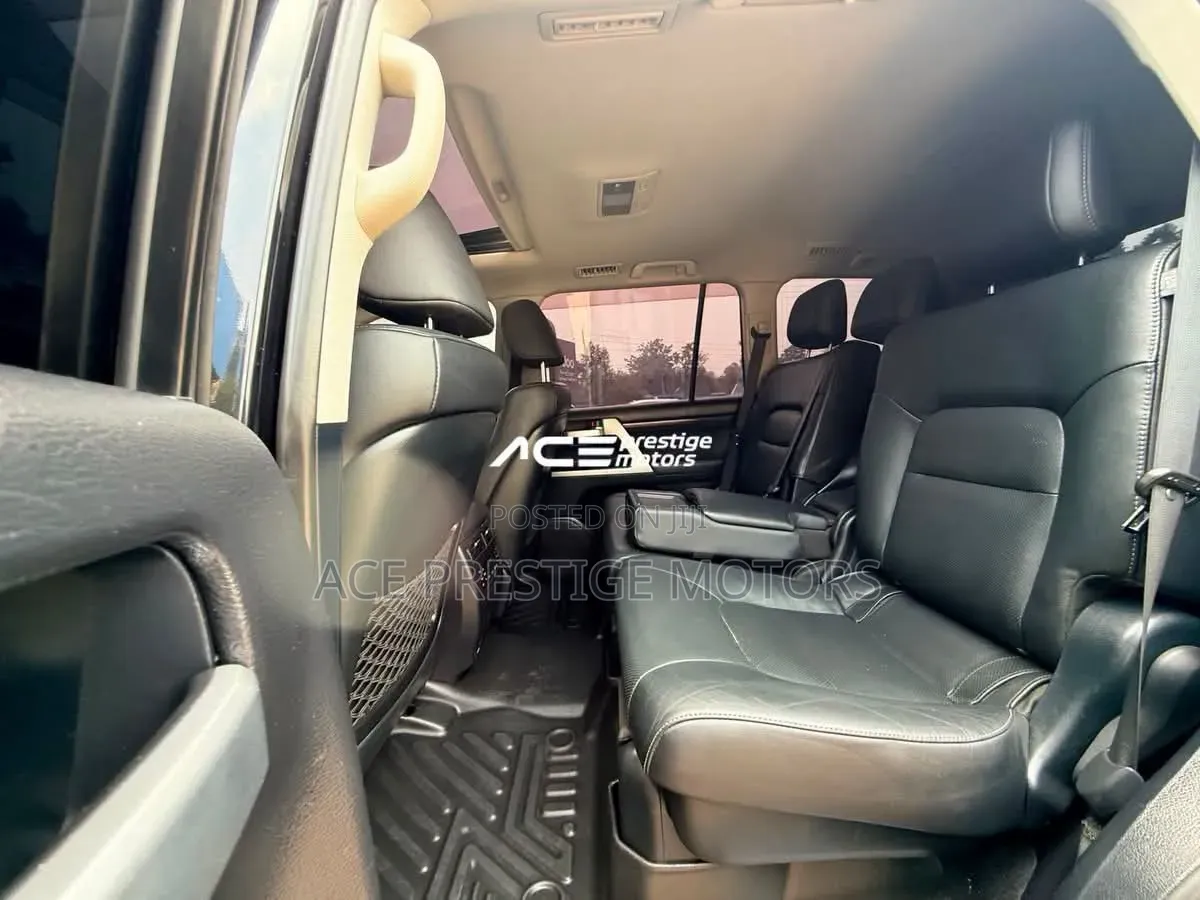 Toyota Land Cruiser 2017 Black
