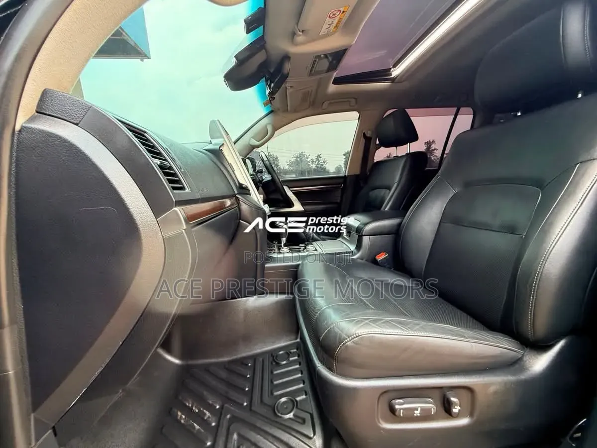 Toyota Land Cruiser 2017 Black