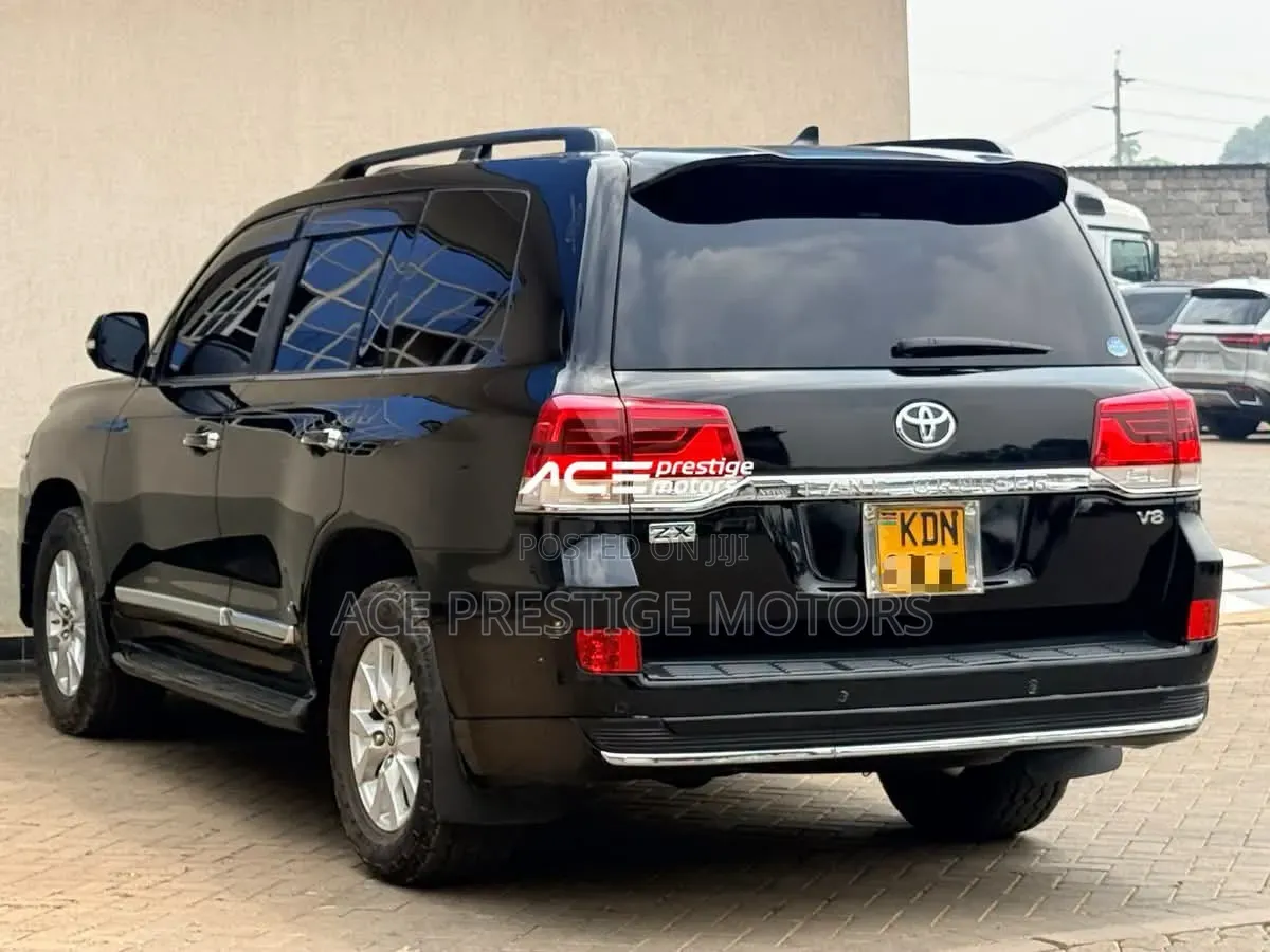Toyota Land Cruiser 2017 Black