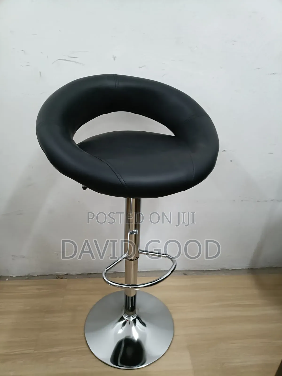 Round Bar Stools