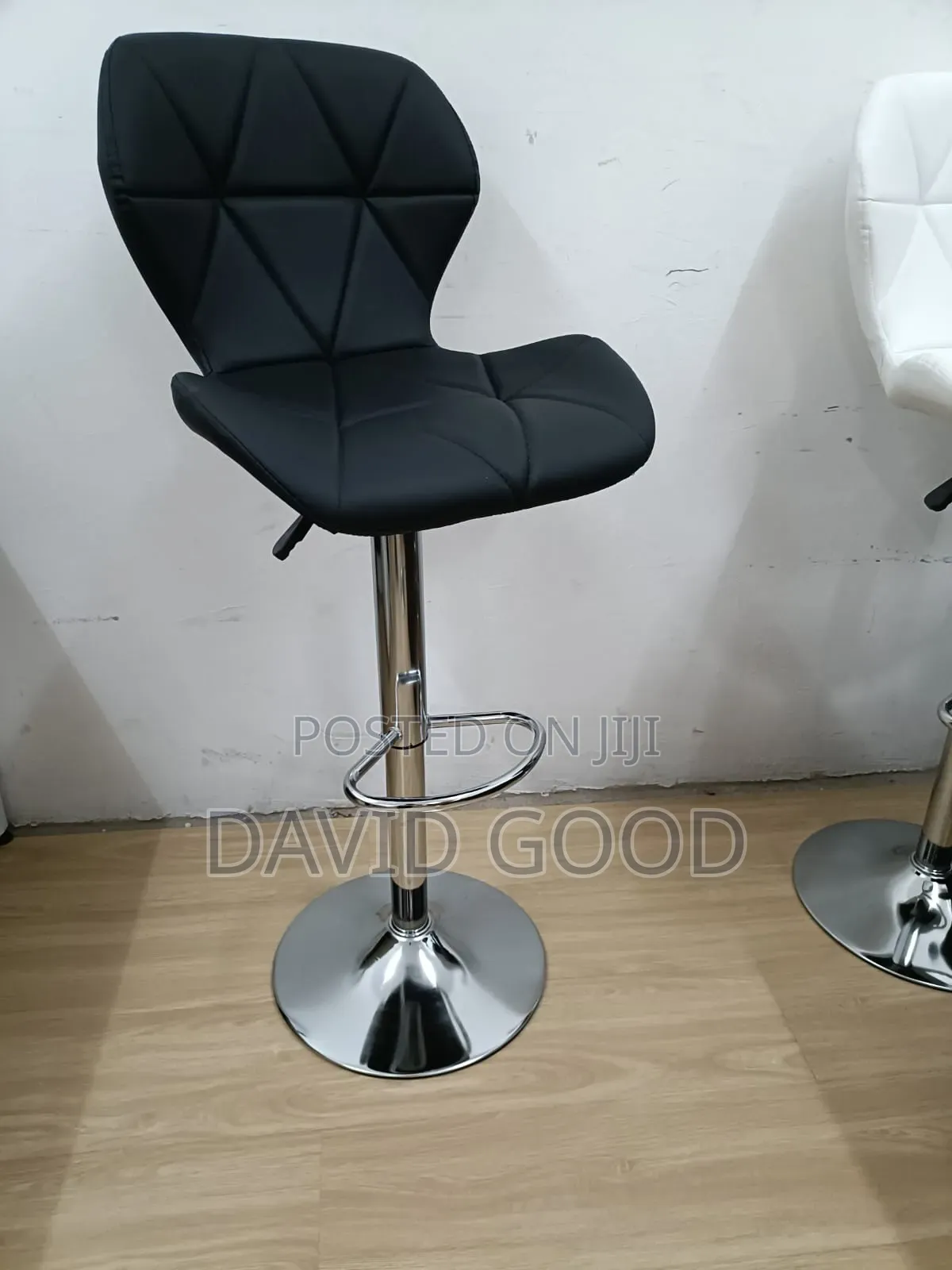 Round Bar Stools