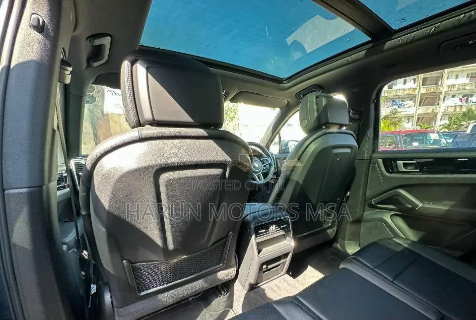Porsche Cayenne 2019 Blue