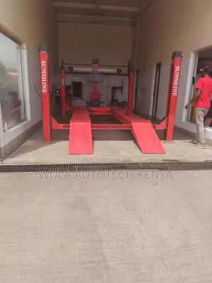 Professional Workshops Auto Service Centre Alignment With Carlift