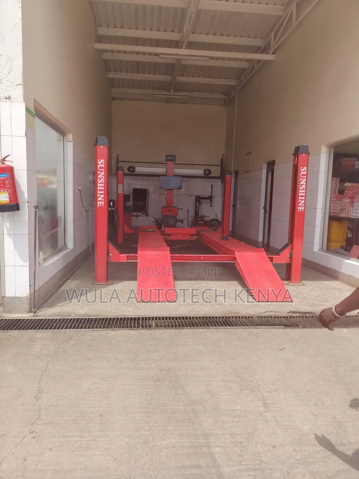 Professional Workshops Auto Service Centre Alignment With Carlift