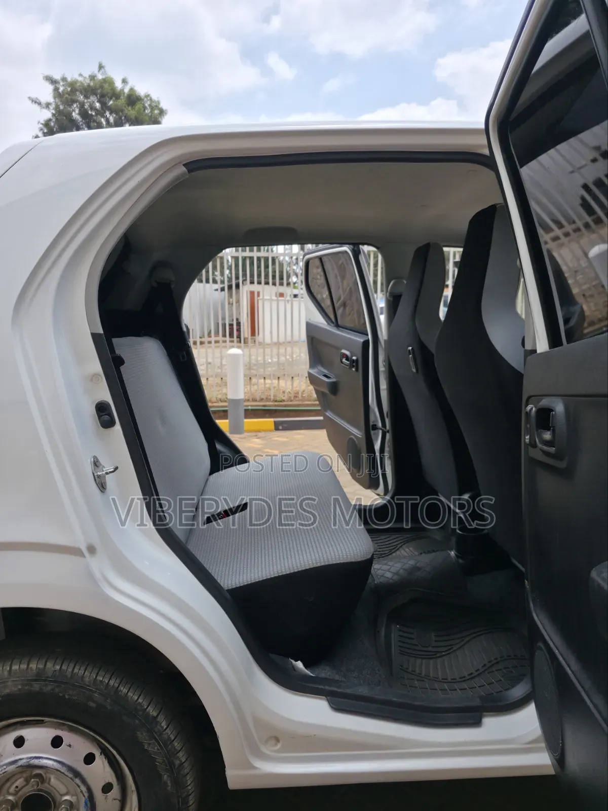 Mazda Carol 2018 White