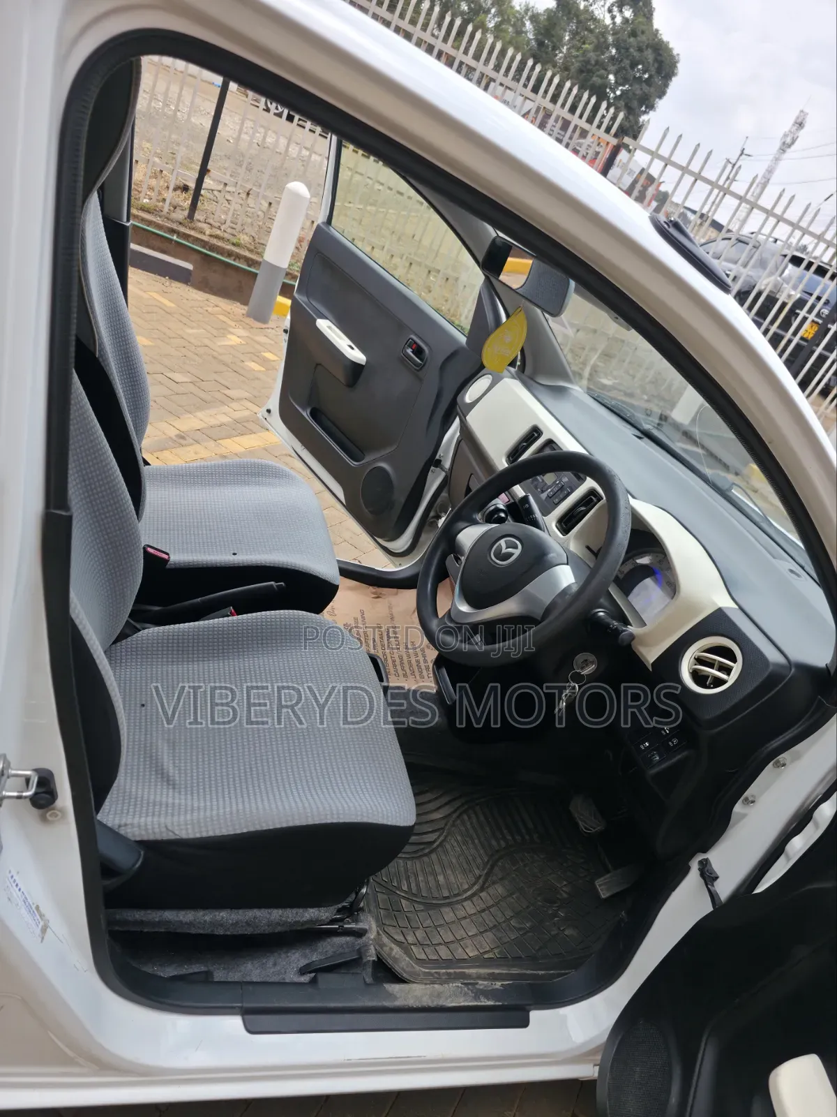 Mazda Carol 2018 White