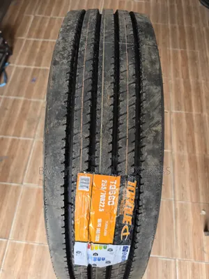 255 /70 R22. 5 Torque Tires (Highway)