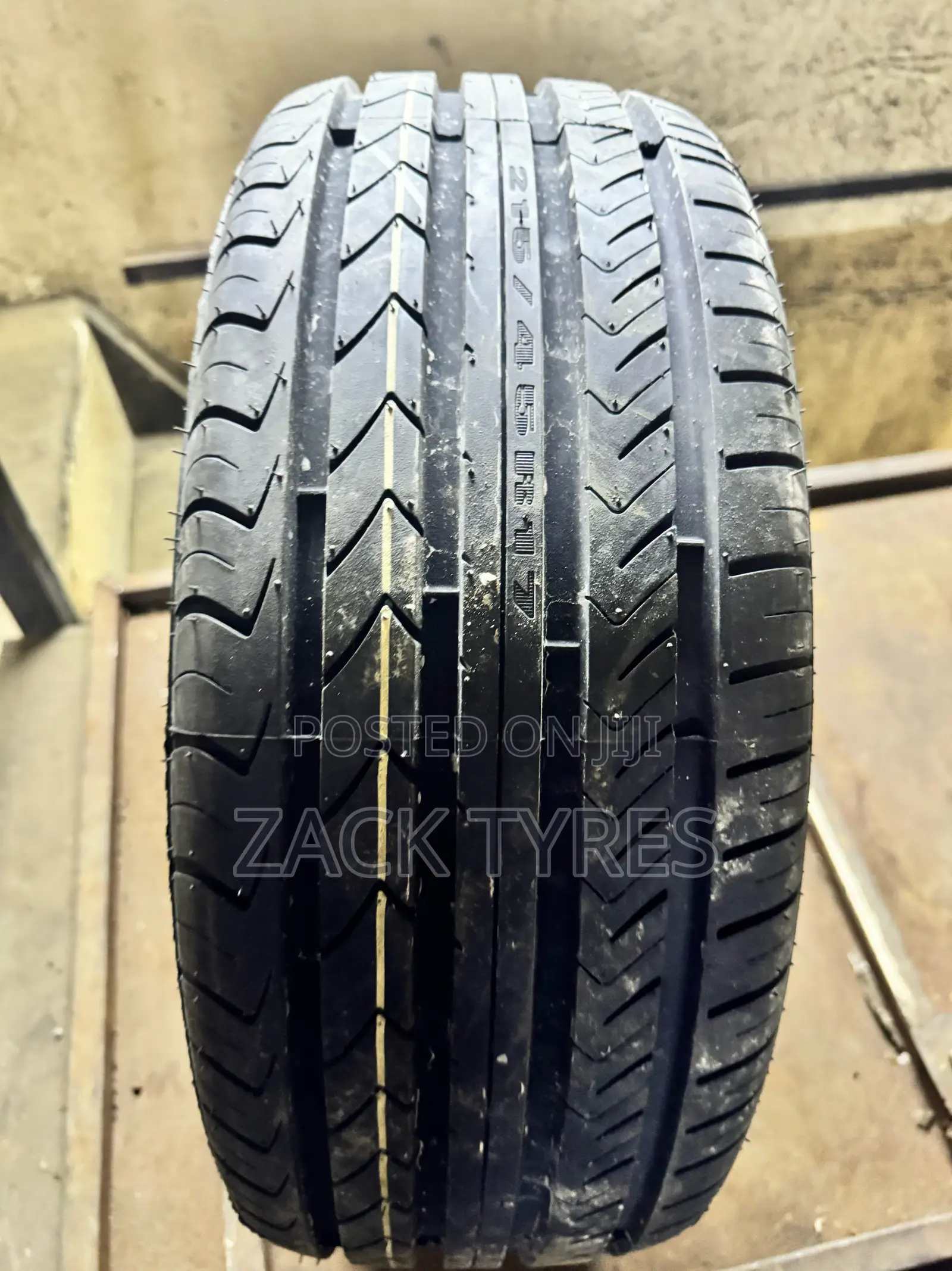 215/45r18 Mirage