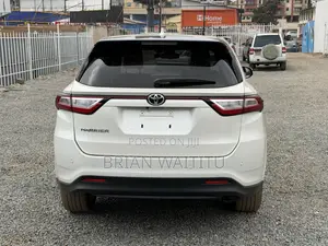 Toyota Harrier 2.0 2019 White