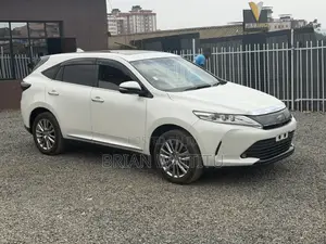Toyota Harrier 2.0 2019 White