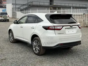 Toyota Harrier 2.0 2019 White