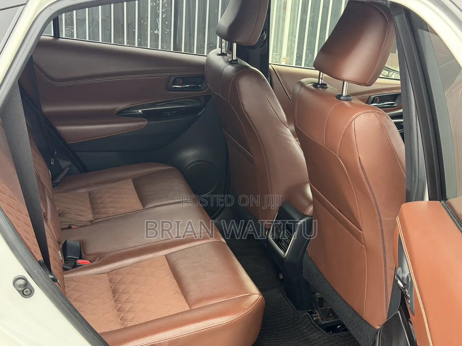 Toyota Harrier 2.0 2019 White