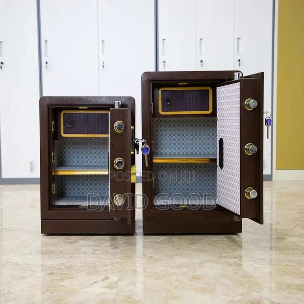 Single Door Safe - main view